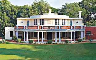 best luxury hotels in Ranthambore