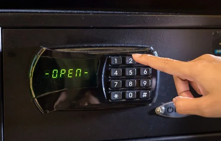 فتح خزائن آمنة بدون ضرر أبوظبي