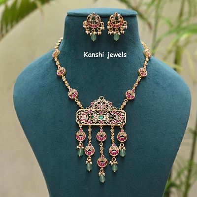 Kundan Jewellery Set