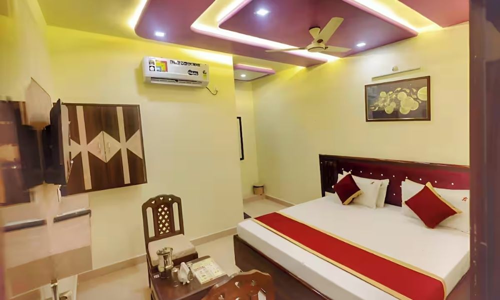 Hotels in Mathura near Railway Station